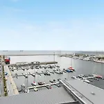 Sea Towers Lägenhet