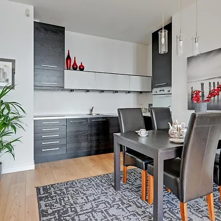 Sea Towers Apartment
