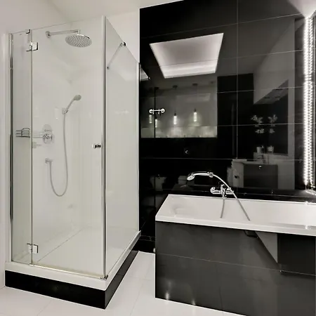 Sea Towers 아파트 *