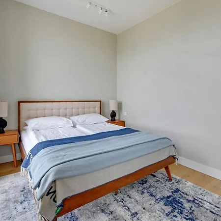 Sea Towers 아파트 *