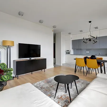 Apartment Sea Towers *