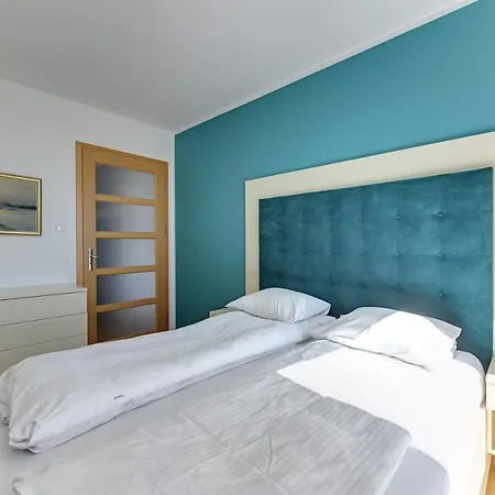 Sea Towers Apartment *