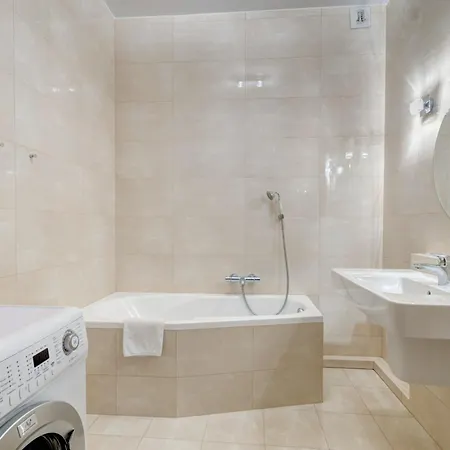 Sea Towers アパート