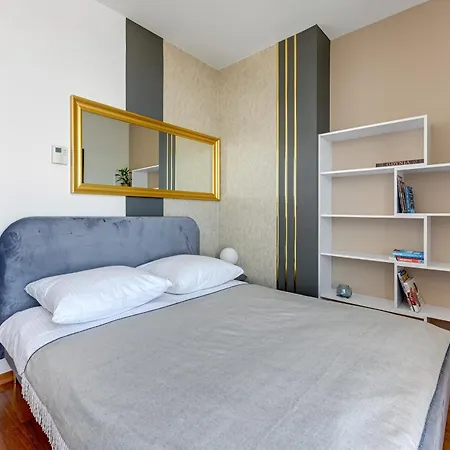 Sea Towers Apartment *